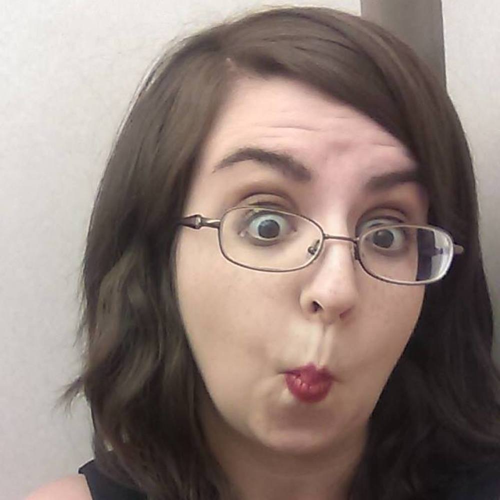Meet your Posher, Elizabeth